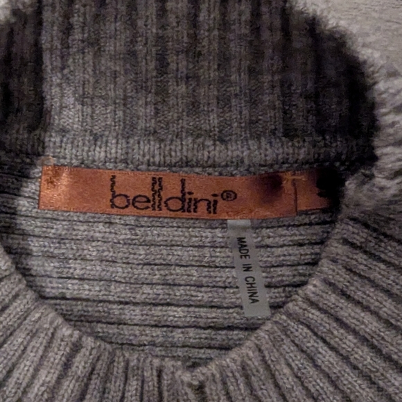 Cozy Grey Sweater, Size S - Picture 4 of 4